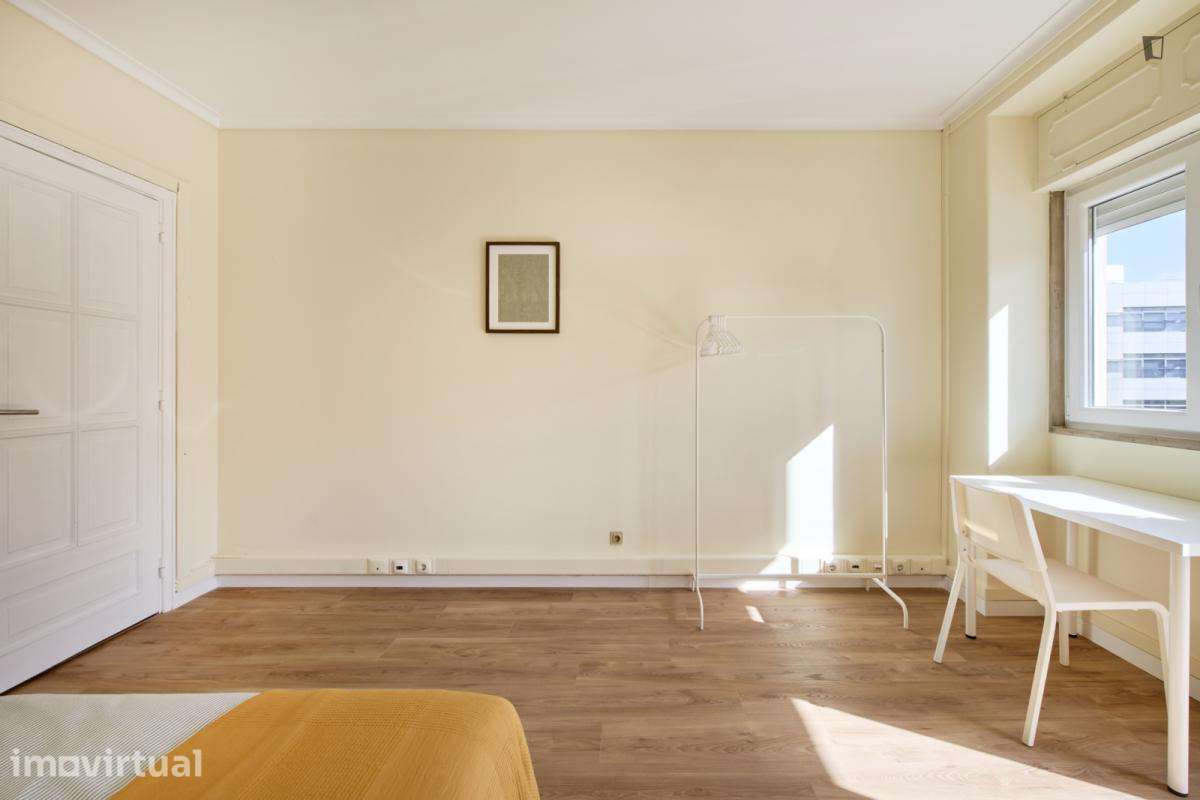 Quarto - localizado em Picoas Lisbon - Grande imagem: 4/16