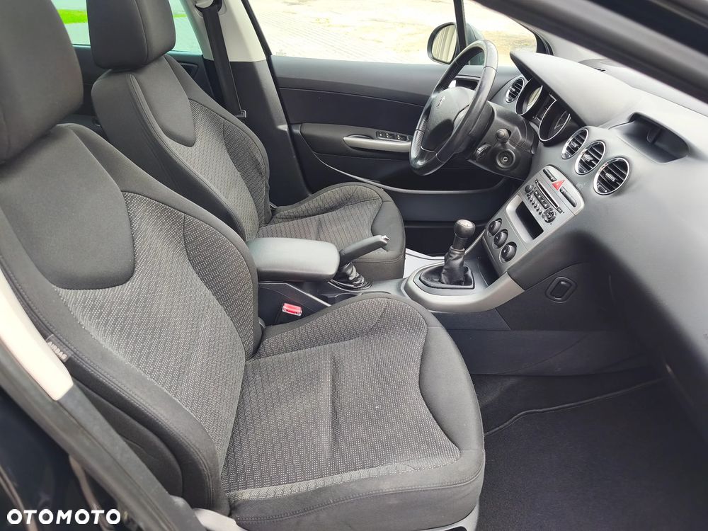 Peugeot 308 120 VTi Premium - 33