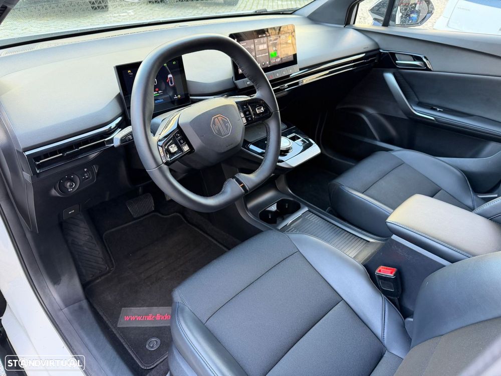 MG MG4 64 kWh Luxury - 26