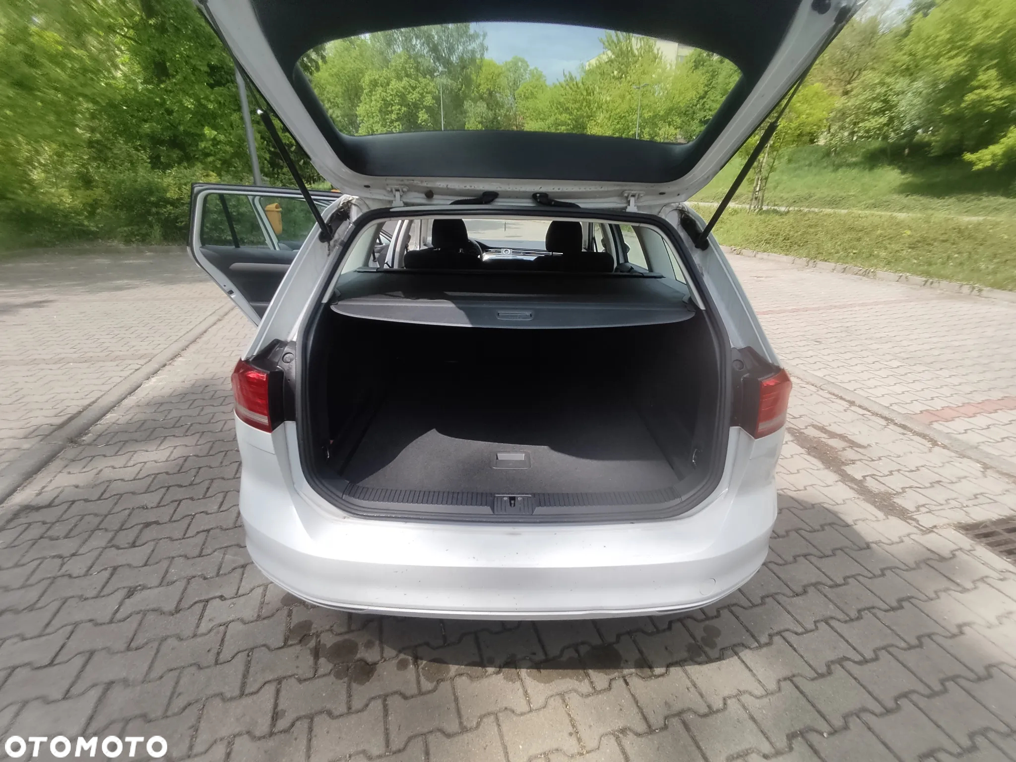 Volkswagen Passat 2.0 TDI BMT Comfortline - 16