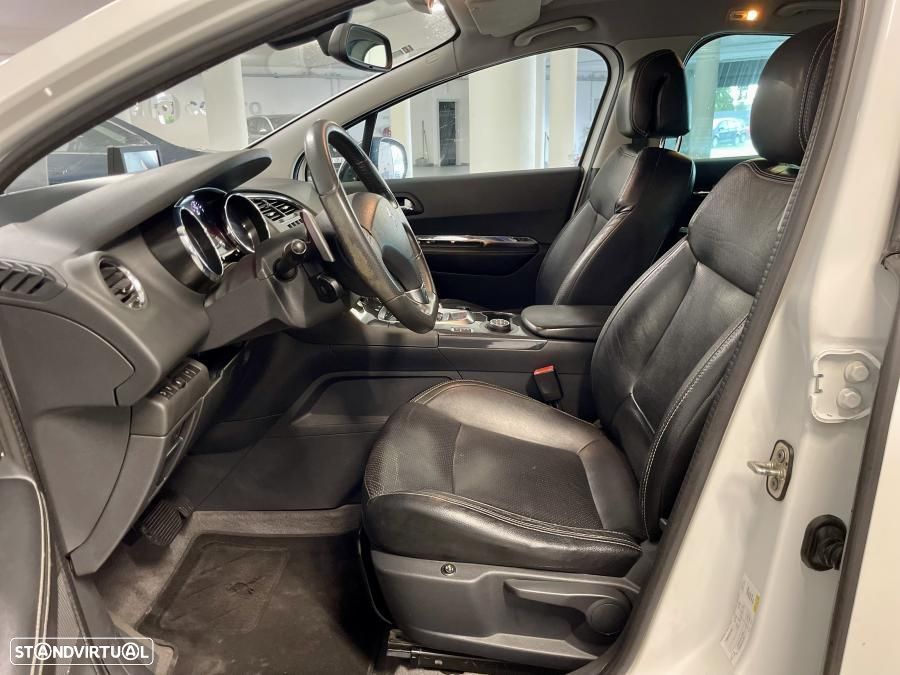 Peugeot 3008 2.0 HDi Hybrid4 - 6