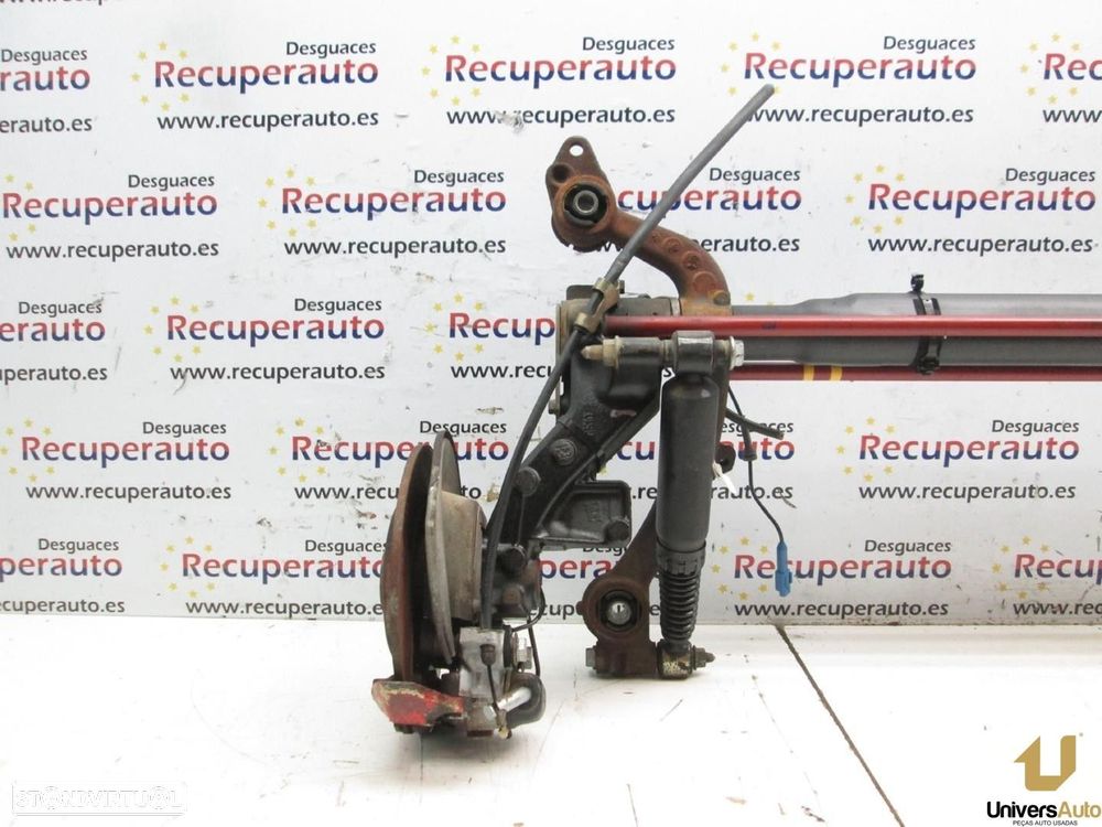 CHARRIOT TRASEIRO PEUGEOT 206 FASTBACK 2003 - - 6