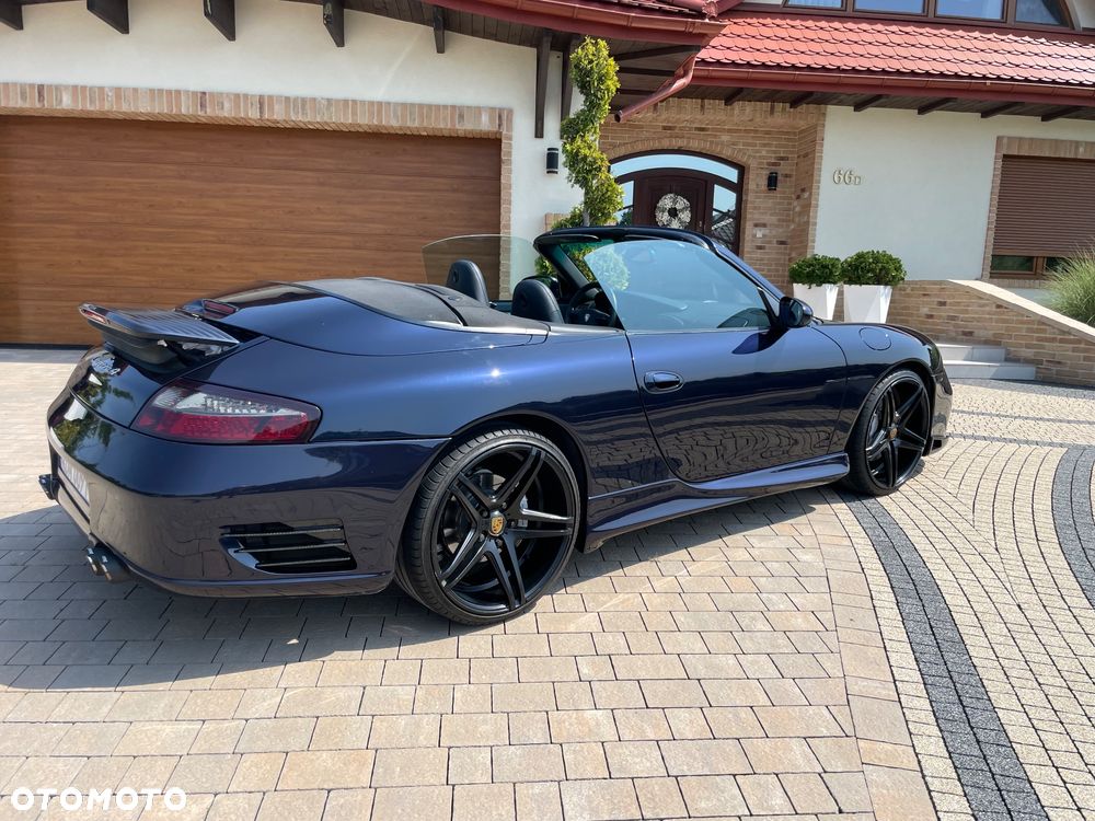 Porsche 911 - 24