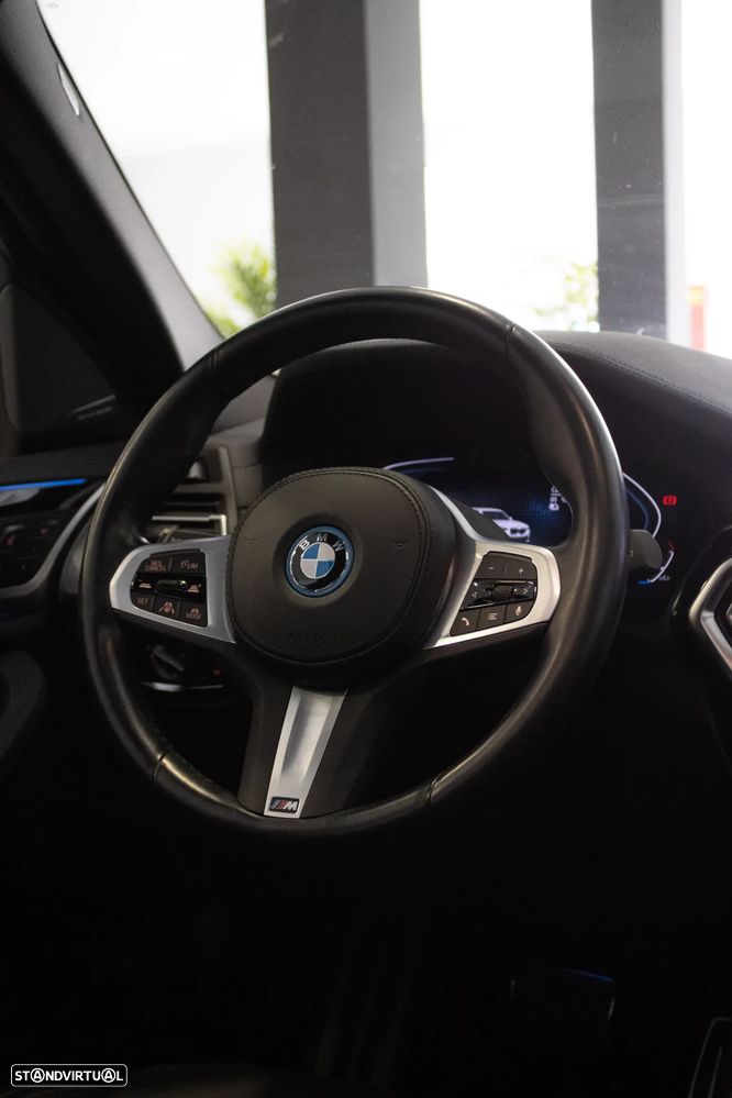 BMW iX3 M Sport Impressive - 29