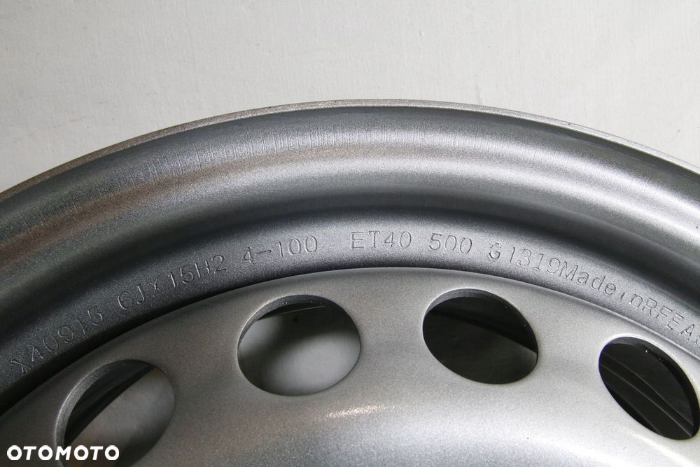 Felga stalowa srebrna Trebl x40915 15 6j 4x100 et40 - 5