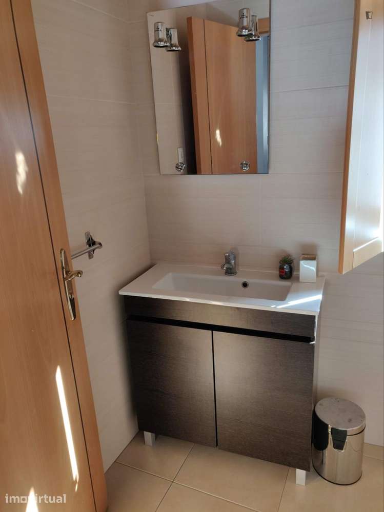 Quarto - localizado em Celas Coimbra Portugal Coimbra - Grande imagem: 4/4