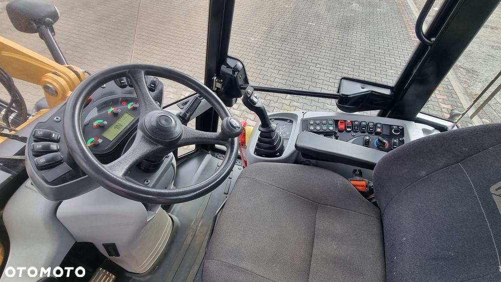 Caterpillar 908M/ Maszyna sprowadzona/ - 4