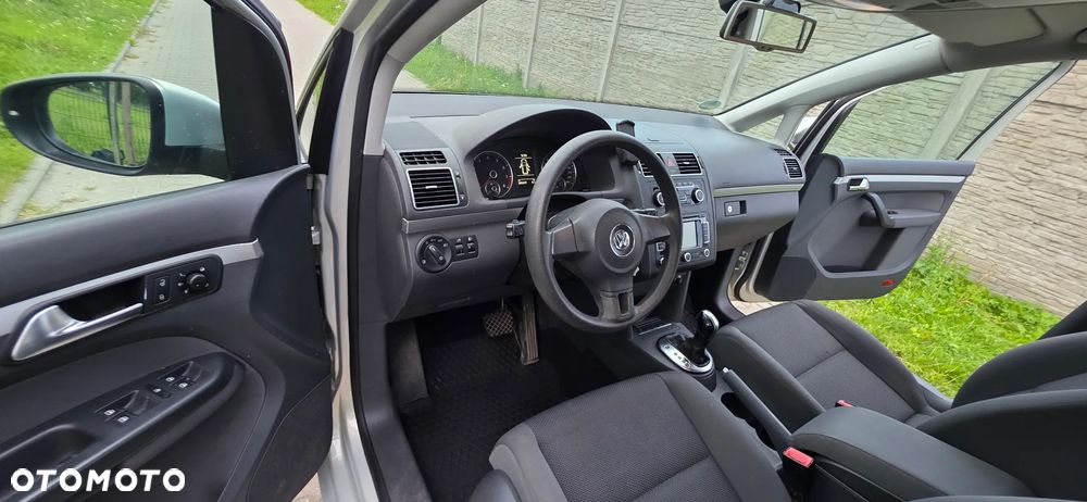 Volkswagen Touran 1.4 TSI DSG MATCH - 18