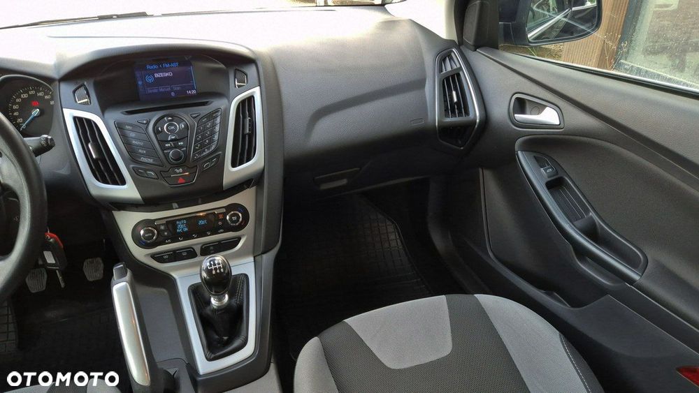 Ford Focus 1.6 EcoBoost Titanium - 24