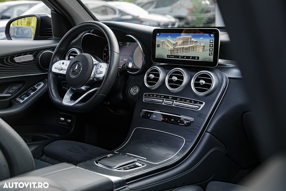Mercedes-Benz GLC 300 4MATIC 9G-TRONIC AMG Line - 9