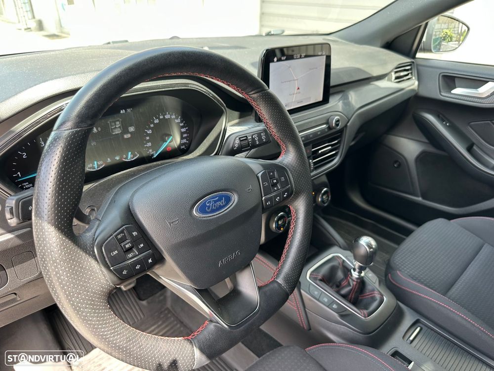 Ford Focus 1.5 TDCi EcoBlue ST-Line - 21