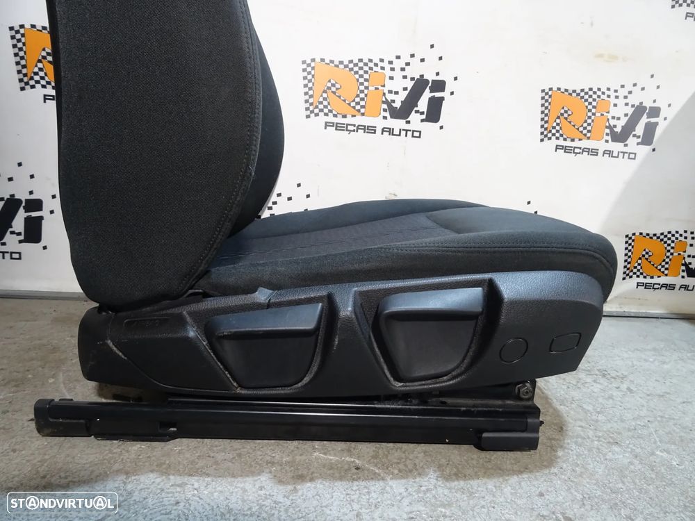 Bancos BMW Serie 1 F20 em Tecido - 7