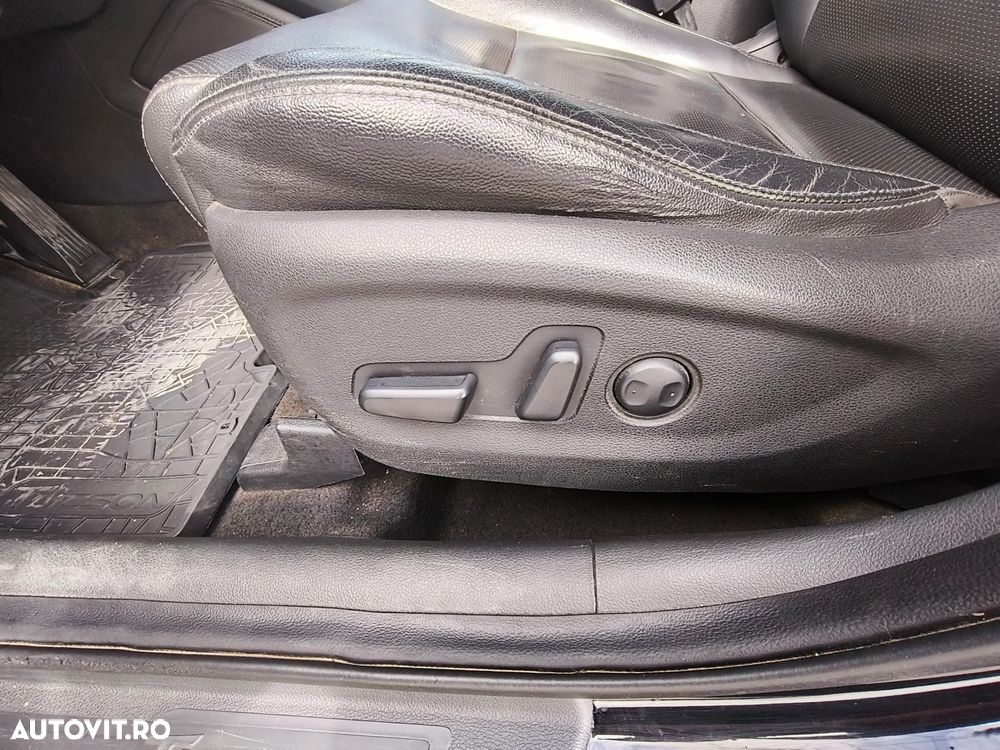 Hyundai Tucson 2.0 CRDI 4WD 6AT Luxury Pack+ - 11