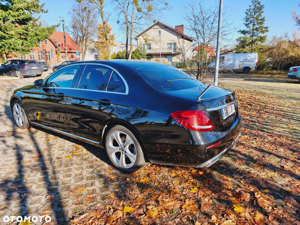 Mercedes-Benz Klasa E 220 d 9G-TRONIC - 4