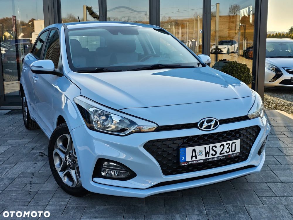 Hyundai i20 blue 1.2 Trend - 2