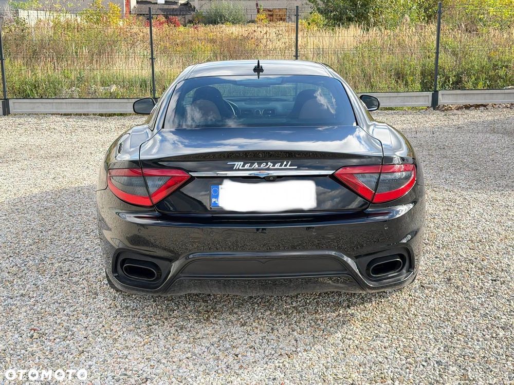 Maserati GranTurismo S Automatik - 11