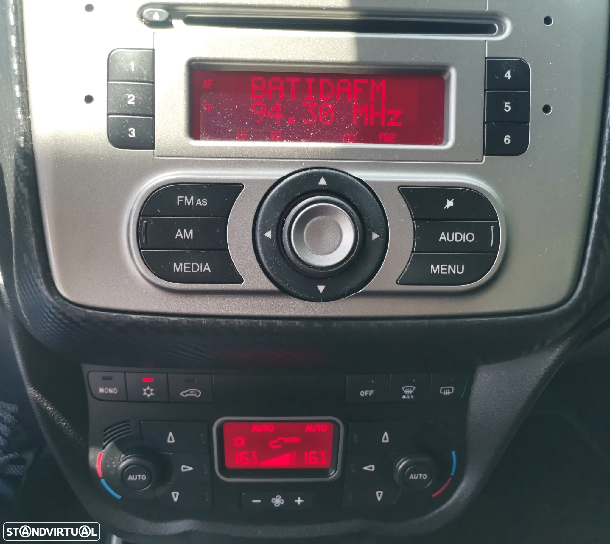 Alfa Romeo MiTo 1.3 JTD Distinctive - 14