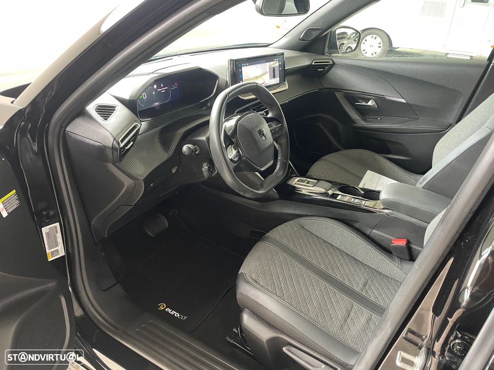 Peugeot e-2008 Allure Pack - 11