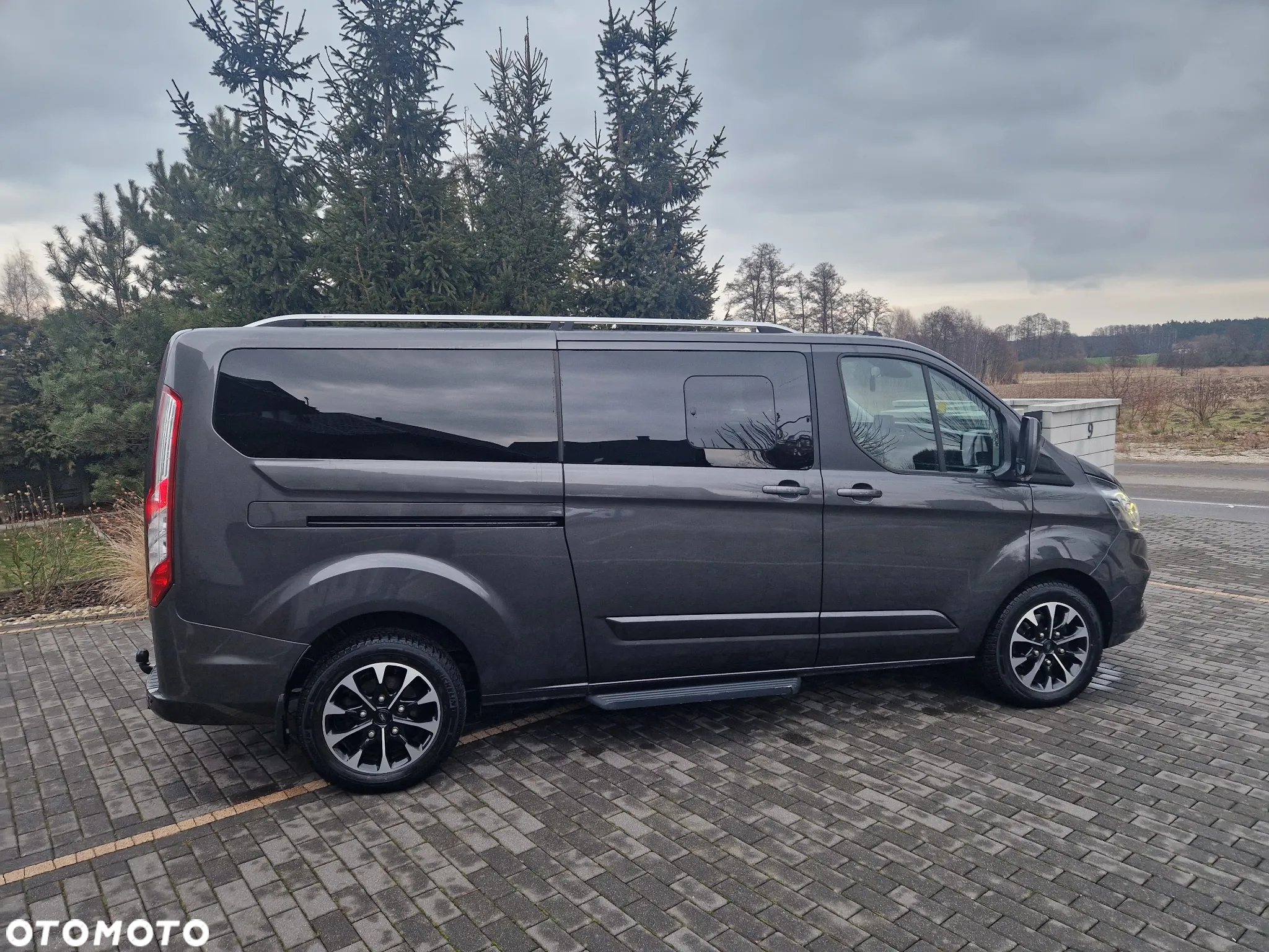Ford Tourneo Custom - 7