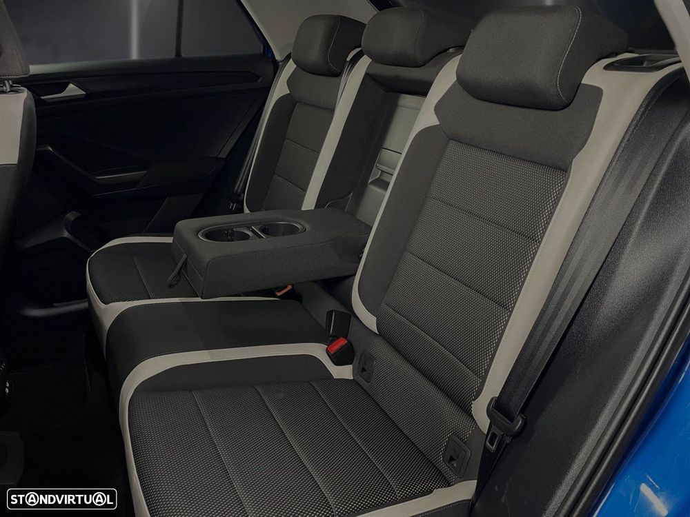 VW T-Roc 1.5 TSI Life DSG - 25