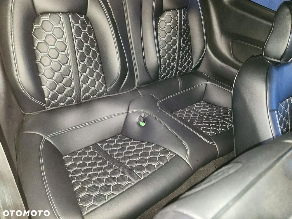 Ford Mustang 5.0 V8 GT - 10