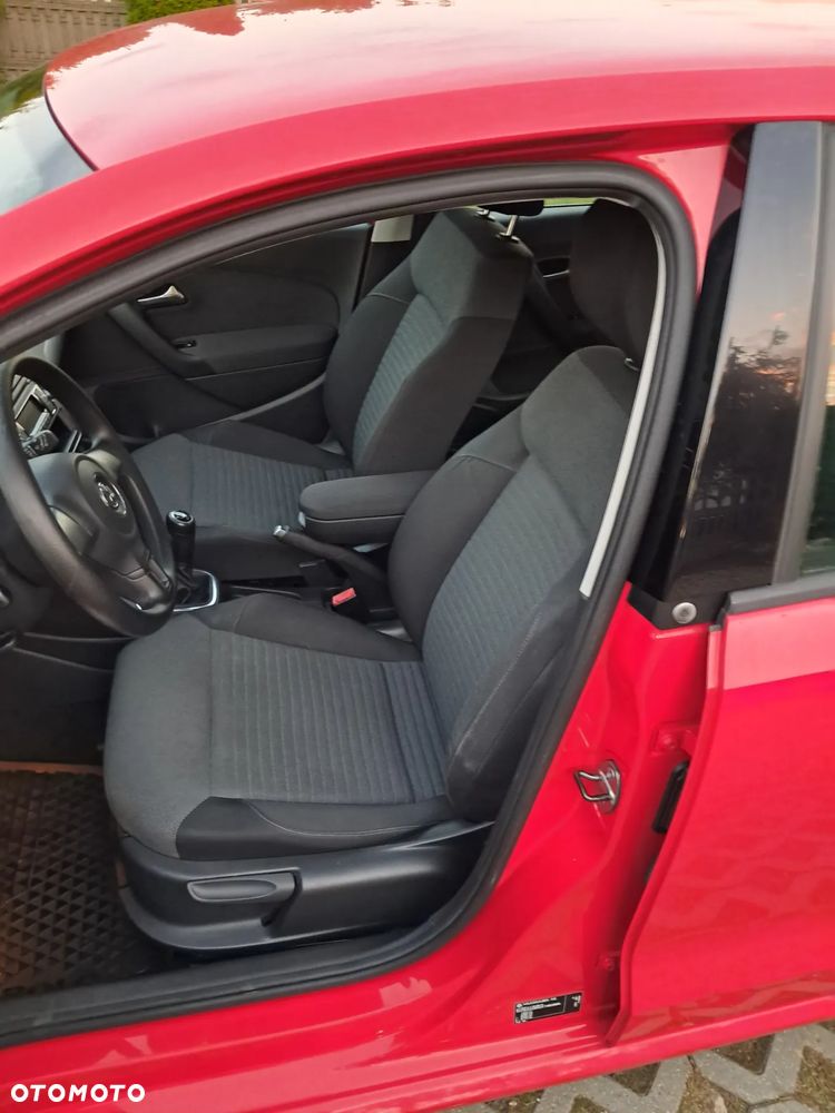 Volkswagen Polo - 9