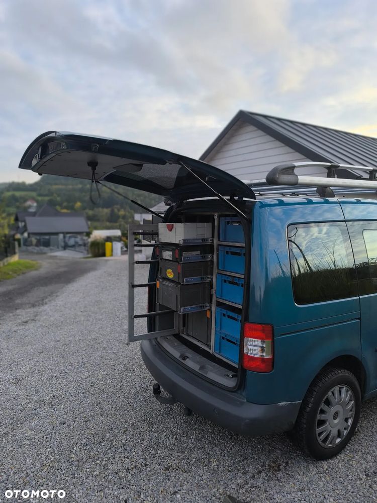 Volkswagen Caddy 1.9 TDI DPF 4MOTION Life (7-Si.) - 9