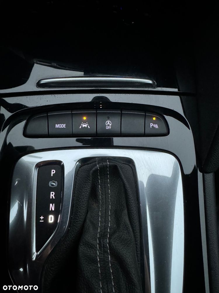 Opel Insignia - 12