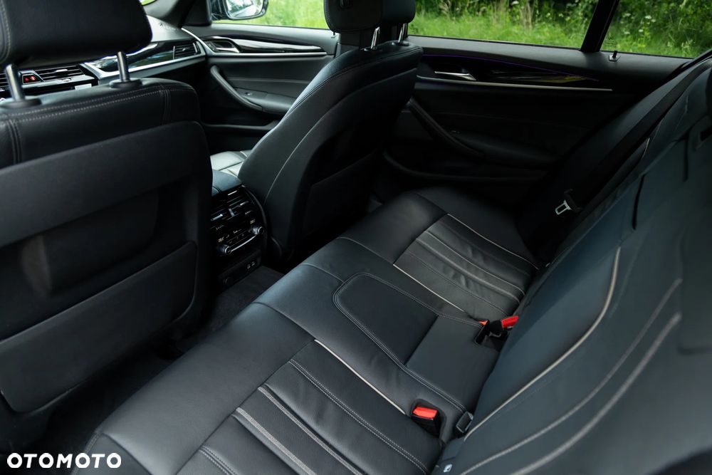 BMW Seria 5 530e - 20