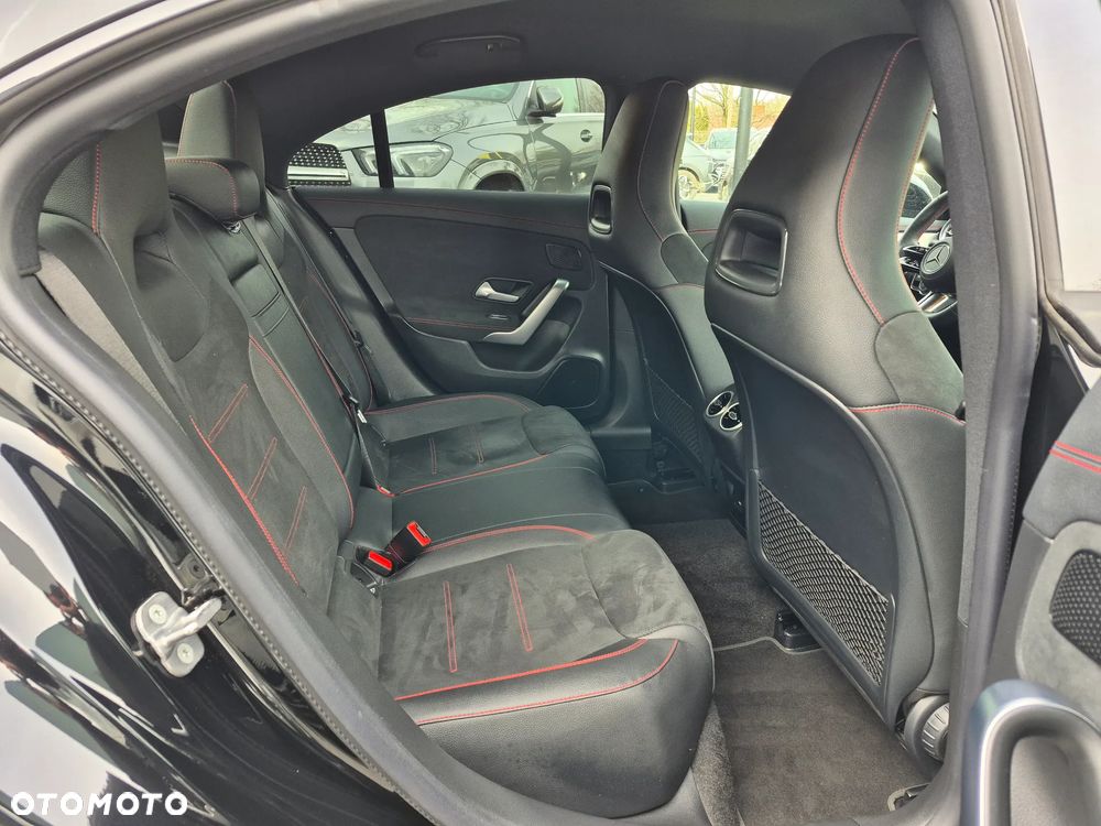 Mercedes-Benz CLA 200 AMG Line 7G-DCT - 28