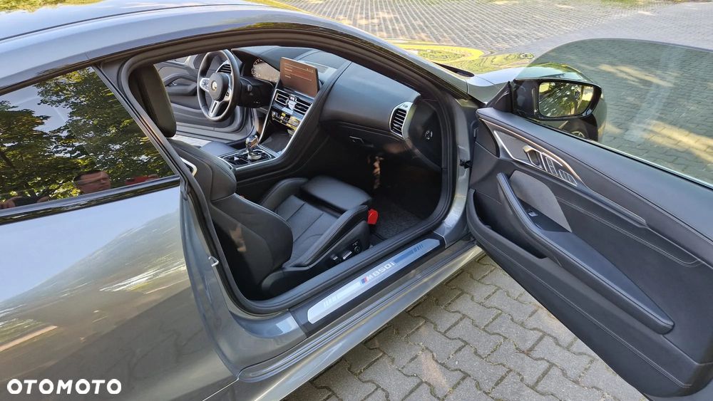 BMW Seria 8 - 9