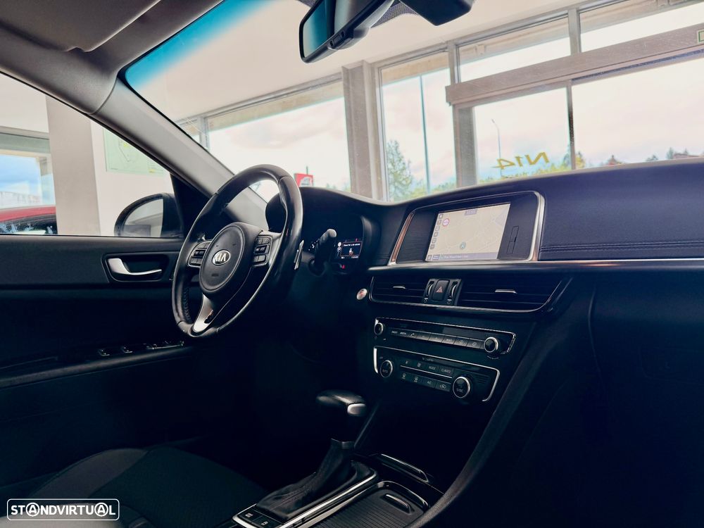 Kia Optima SW - 16