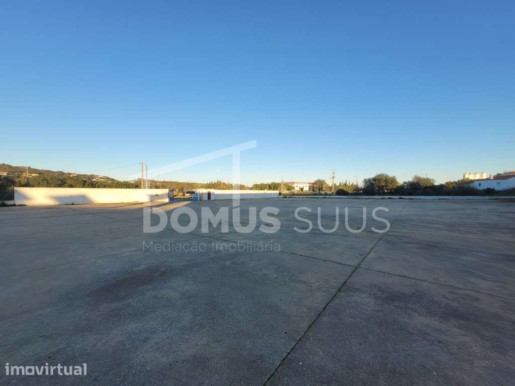 Armazém em zona industrial em São Brás de Alportel - Grande imagem: 4/6