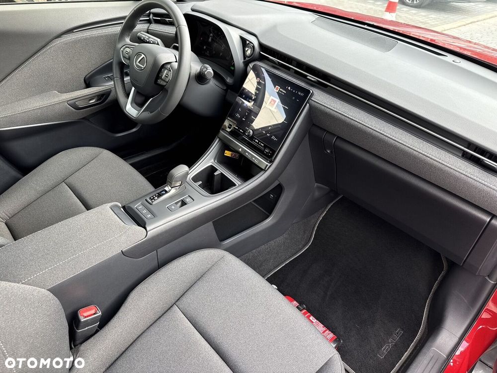 Lexus LBX 1.5 Hybrid - 10