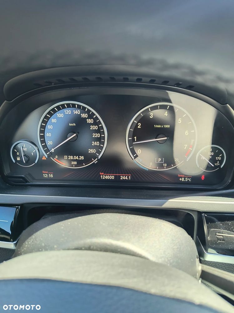 BMW Seria 7 750i xDrive - 18