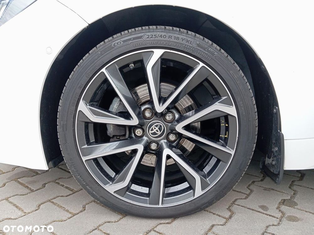 Toyota Corolla 2.0 Hybrid Executive - 18