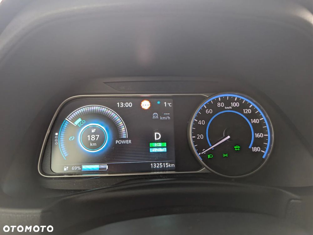 Nissan Leaf 40kWh Acenta - 11