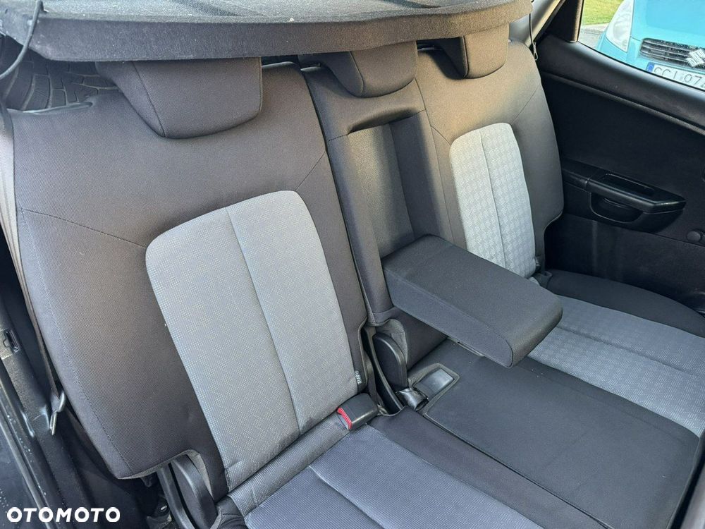 Kia Venga 1.4 CVVT Vision - 22