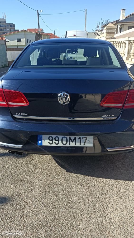 VW Passat 2.0 TDI Confortline - 11