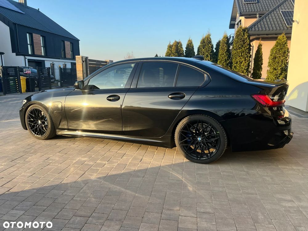 BMW Seria 3 330e M Sport sport - 8