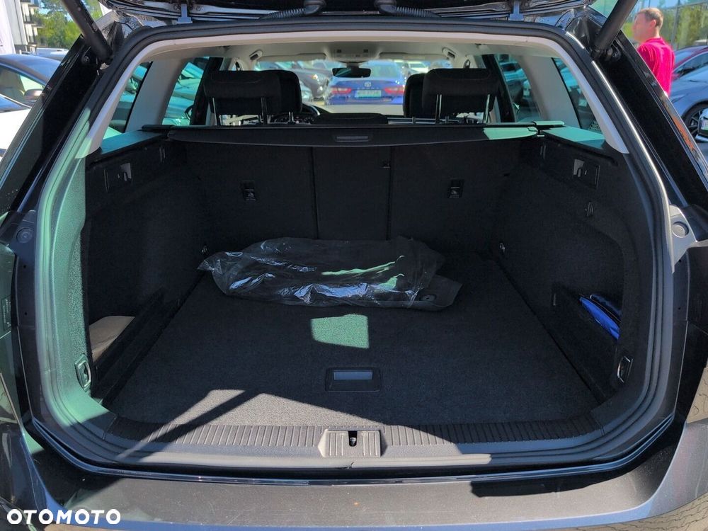 Volkswagen Passat - 15