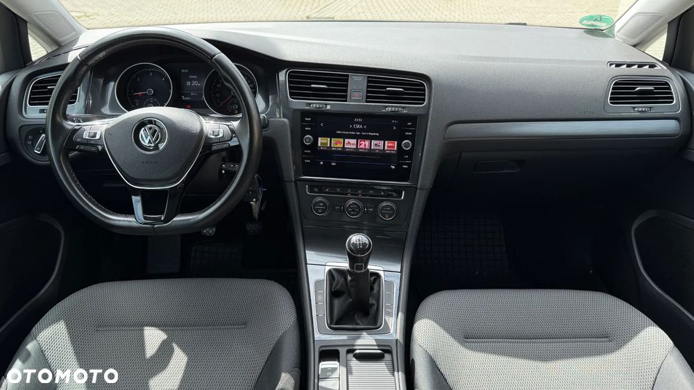 Volkswagen Golf 1.6 TDI SCR Comfortline - 3