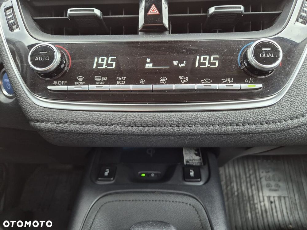 Toyota Corolla 1.8 Hybrid Executive - 25