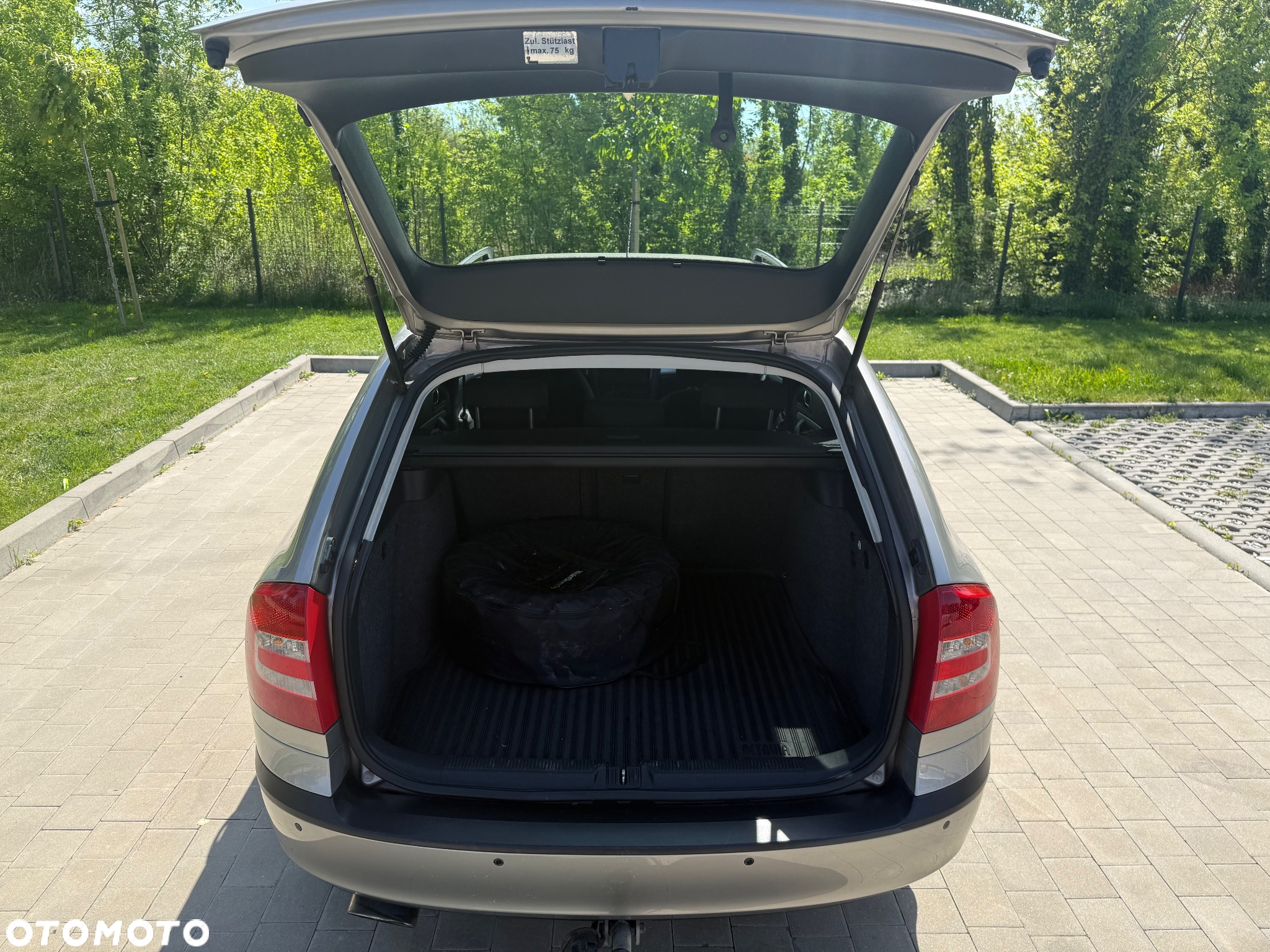 Skoda Octavia 1.6 Ambiente - 13