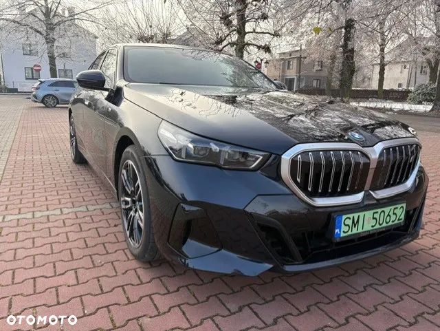BMW i5 84kWh xDrive40 M Sport - 1