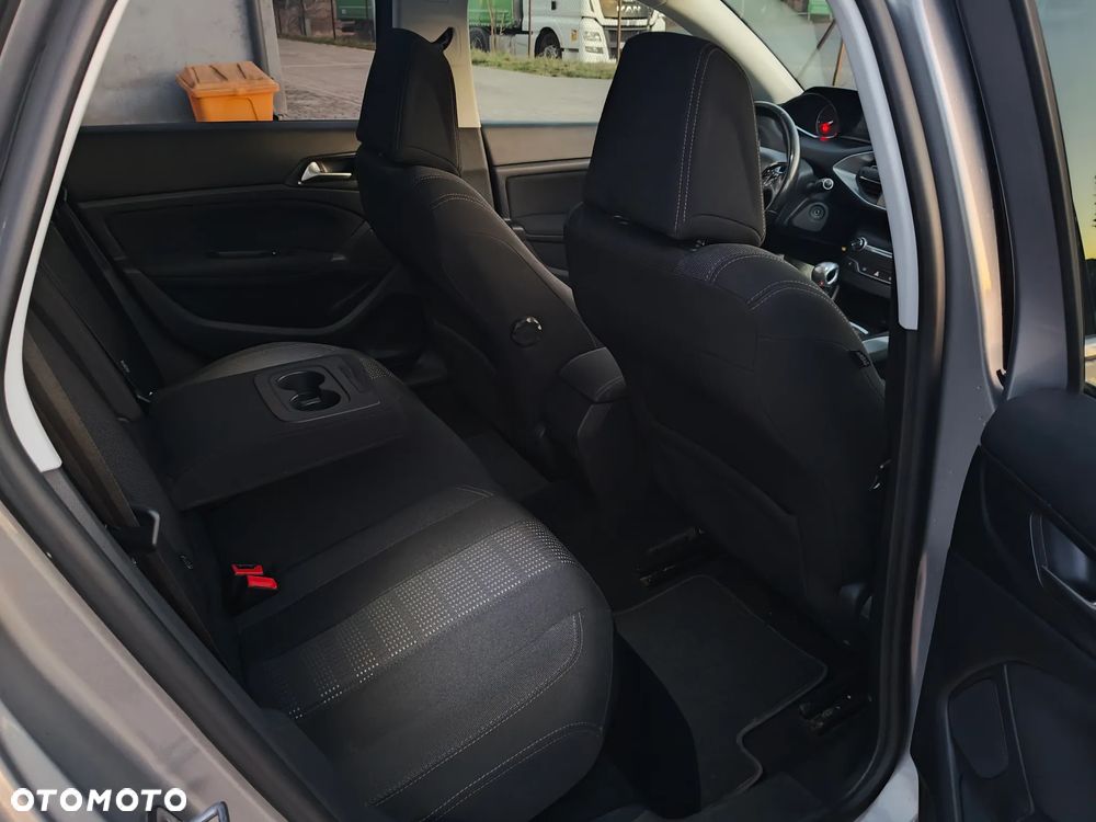 Peugeot 308 1.6 BlueHDi Business Line S&S - 16