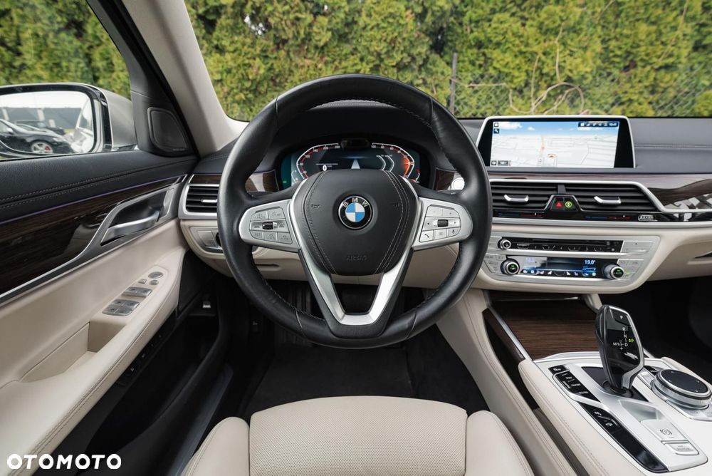 BMW Seria 7 730Ld xDrive mHEV - 11