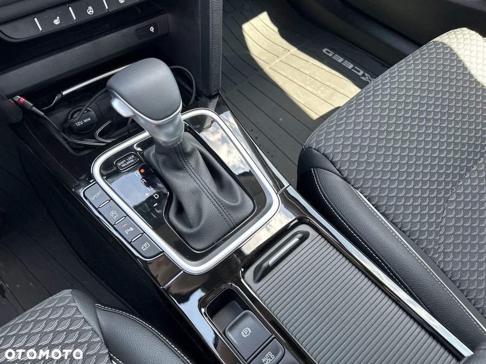 Kia XCeed 1.6 T-GDI Business Line DCT - 16
