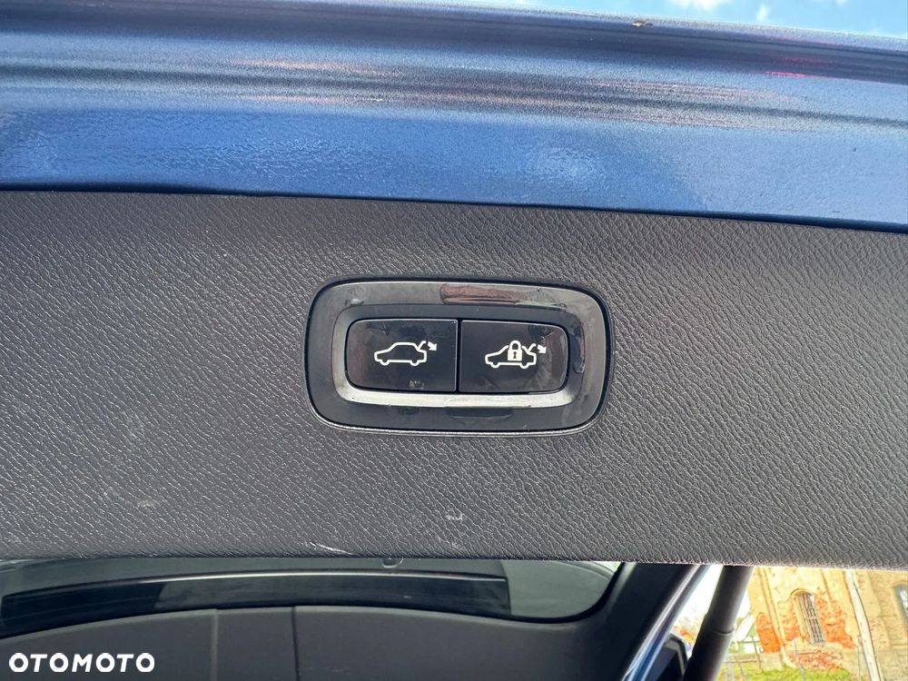 Volvo XC 90 T6 AWD Geartronic RDesign - 24