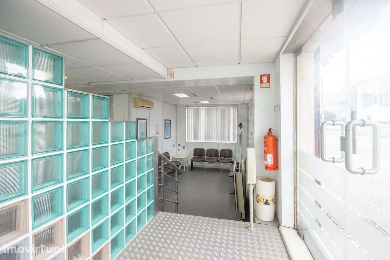 Espaço comercial centro Cruz de Pau - Grande imagem: 2/16